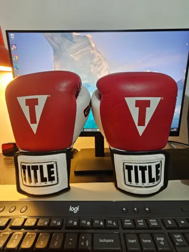 Luvas de boxe Title Gel 16 oz - couro legítimo 