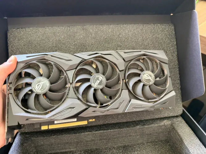RTX 2080 Super Asus rog strix