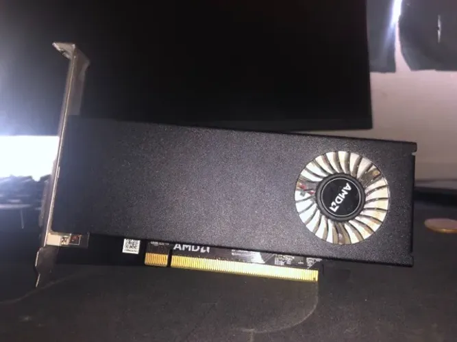 !!preço unico pra levar hj rx 550 2gb!!