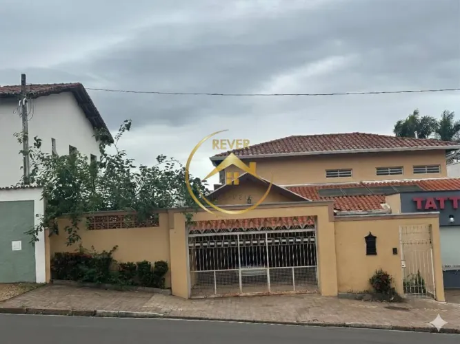 Sobrado à venda em Campinas, Parque Taquaral, com 3 quartos, com 265.56 m²