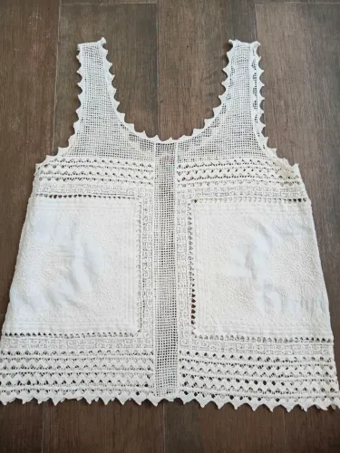Camisas FARM, MARIA FILO, ZARA cada 70.00