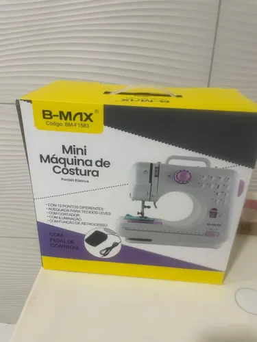 Máquina de costura 