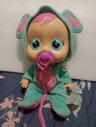 Boneca cry baby