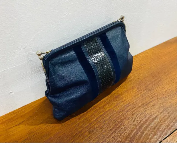 Bolsa Clutch Vintage Couro Azul Marinho Fecho Vovó