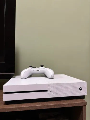 XBOX ONE S 500GB