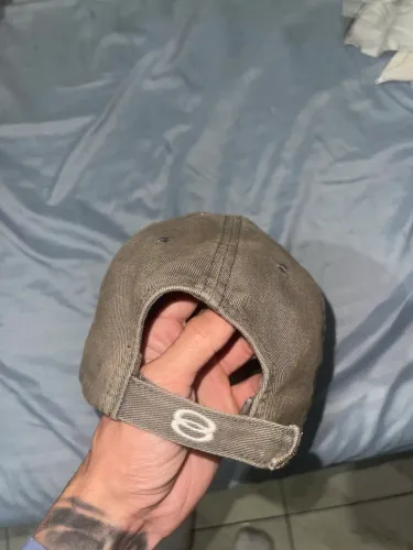 Boné balenciaga