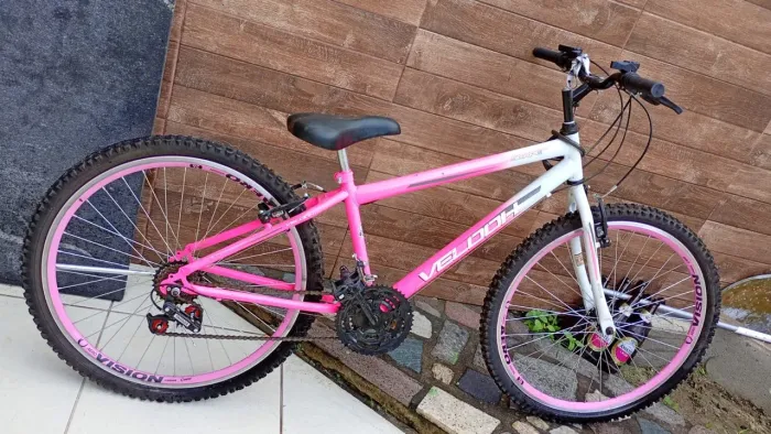 Vendo bicicleta aro 20 600 reais poucos dias de uso *