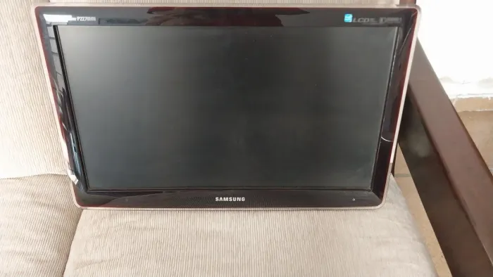 TV 22 polegadas Samsung  / Sync Master P2270HN