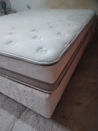 Cama box casal de molas