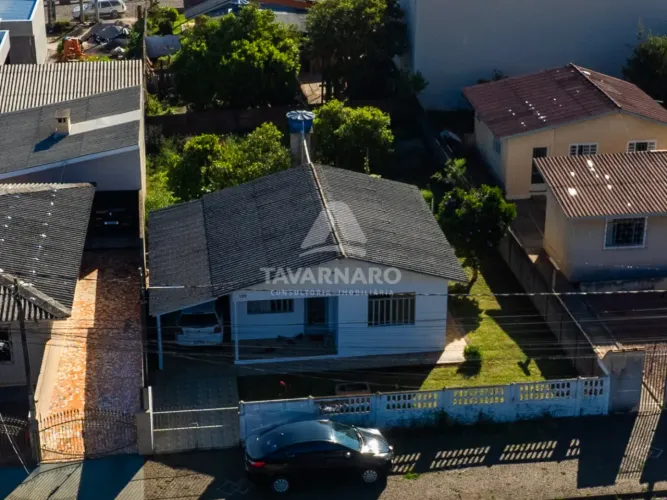 Casa residencial em Uvaranas!