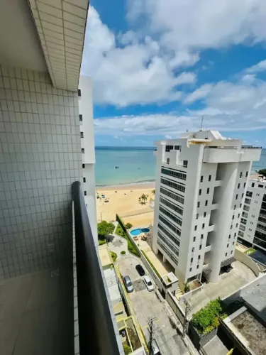 OPORTUNIDADE RARA EM CANDEIAS: 1 QUARTO NO INÍCIO DO CALÇADÃO POR R$ 395 MIL QUEM CHEGAR
