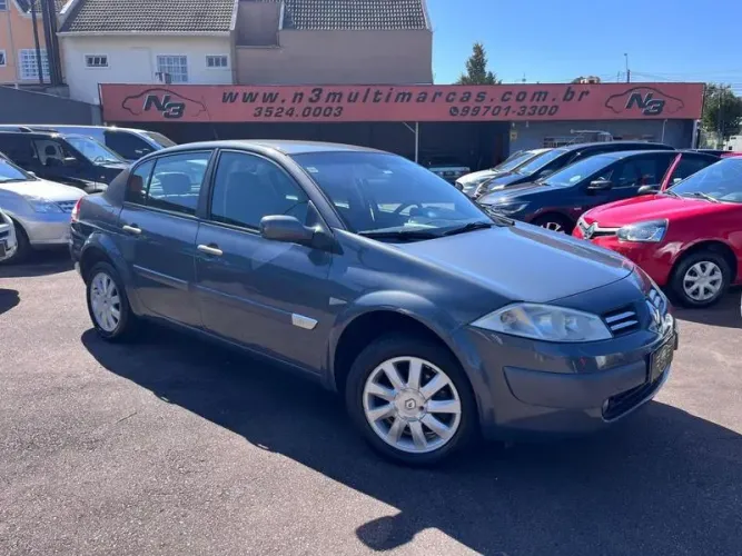 Renault Megane Sedan Dynamique Hi-flex 1.6 16V 2011
