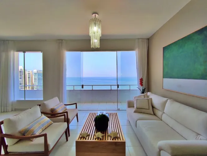 Apartamento Frente Mar, Reformado, 4 Dormitórios sendo 4 Suítes, 1 Vaga, Pitangueiras, Gua