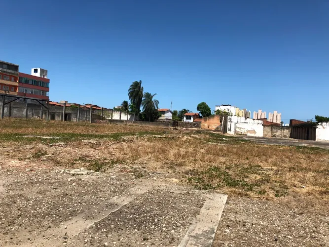 Terrenos 9.645,00 m2 e 6.046,00 m2, Presidente Kennedy, totalizando 15.691,00 m2, por R$ 9