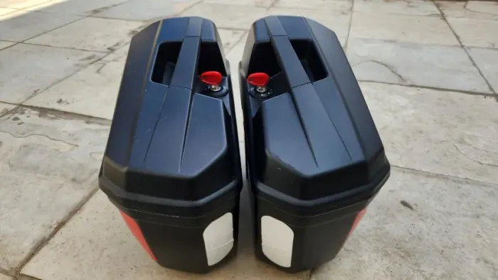Conjunto Malas / Baús Moto GIVI - Laterais E22 (Monokey) + Top Case E450 Simply II (45L)