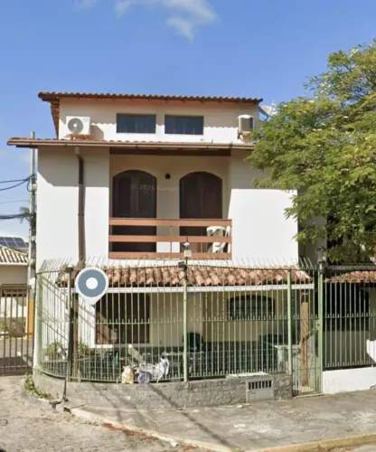 Casa de Condomínio no centro de Rio das Ostras