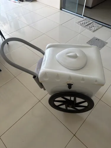 Vendo carrinho de picolé 