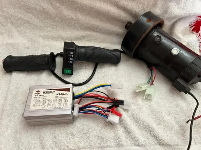 Vendo motor DC mais controladora para triciclo eletrico