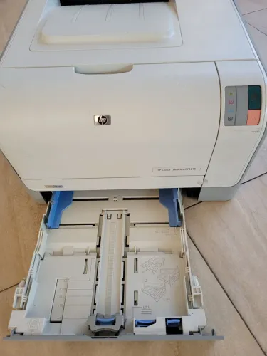 Impressora laser colorida HP CP1215