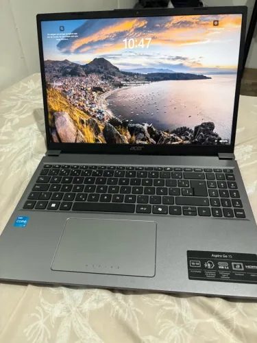 Vende se notebook com 1 mês de uso