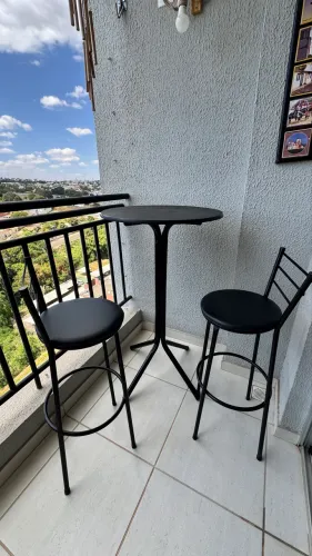 Mesa Bistro c/ 2 Banquetas altas pretas Anapolis