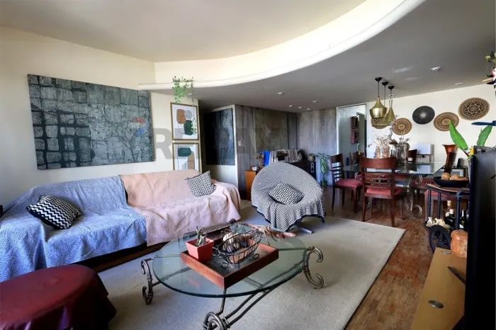 Apartamento de 123m quadrados, nascente com 3 quartos sendo 1 suíte, dependência completa