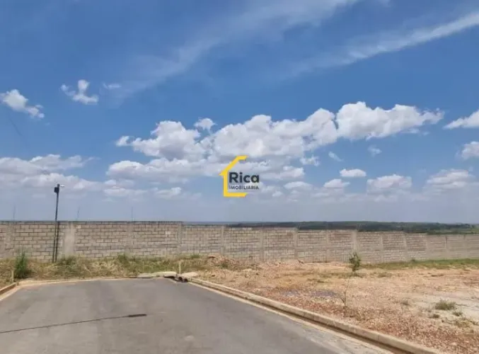 Villa Suíça -Lote De 300m² no Condomínio Residencial Villa Suíça