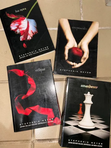 Box da saga Crepúsculo - capa mole