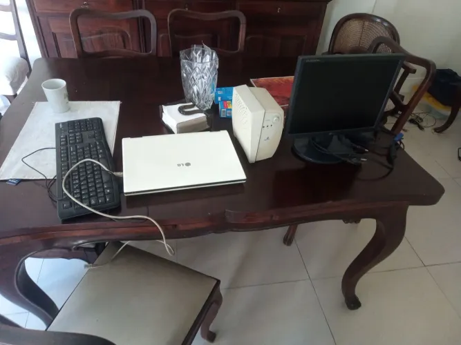 Vendo computador LG ano 2010 usado, teclado, monitor LG e equipamento para ligar (kit todo