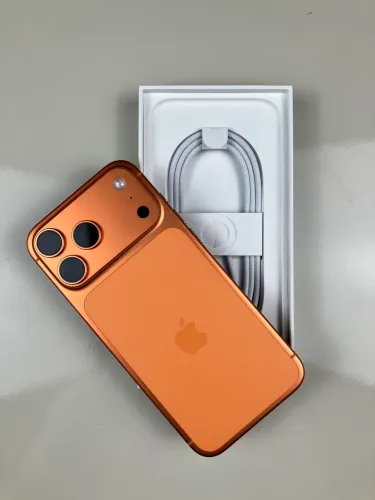 iPhone 17 Pro Max Orange