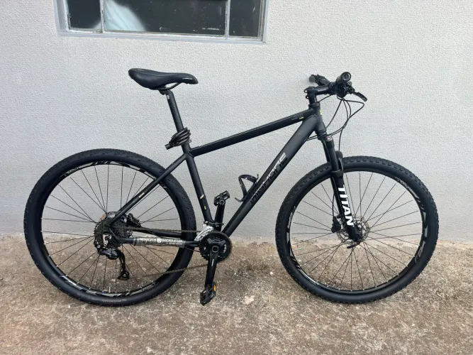 Bike highone ICON aro 29 preta