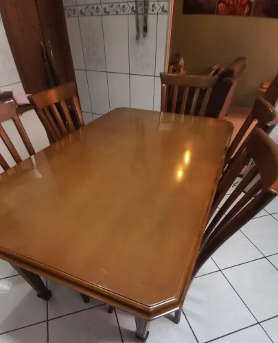 Mesa de Jantar com cadeiras