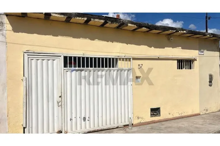CASA A VENDA NO BAIRRO ALAGOINHAS IV, ALAGOINHAS BA