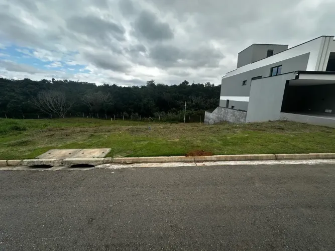 Lote/Terreno para venda tem 360 metros quadrados em Cachoeira - Atibaia - São Paulo