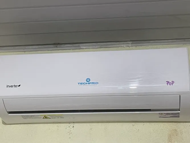 Ar-condicionado inverter 12.000 BTUs - Pouco uso - Excelente estado