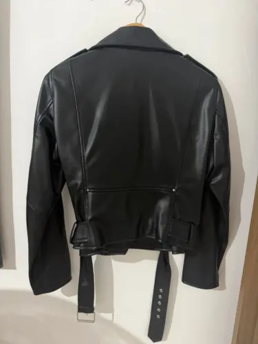 Jaqueta Zara biker preta - g