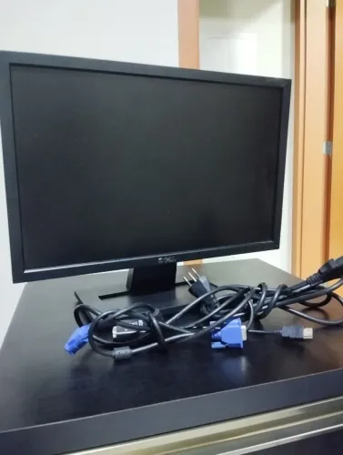Monitor Dell E1911c 19" LCD Widescreen - Completo com Cabos + Adaptador HDMI