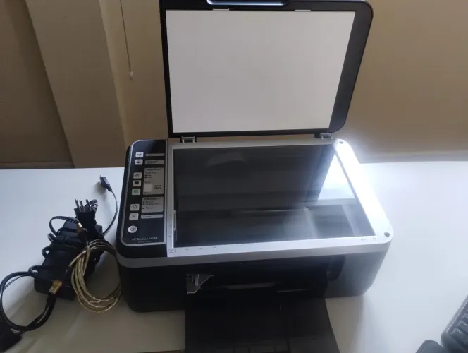Impressora HP Deskjet F4180 copiadora e escâner com defeito 