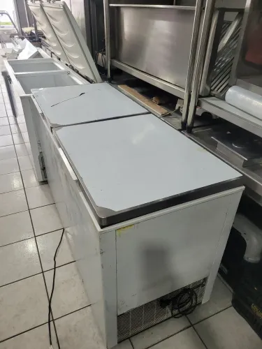 Freezer com tampa de inox 