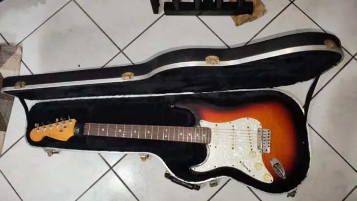 Fender American Standard Stratocaster 1997 - Canhota (Left-Handed) + Hardcase Original