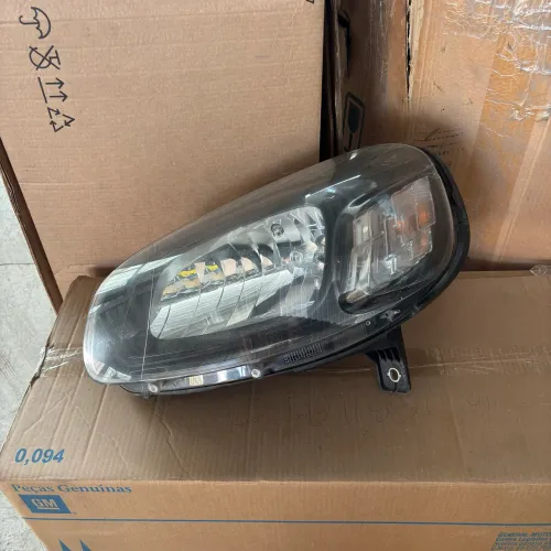 Farol Fiat Fiorino/ Uno* Máscara Negra 2016/2024