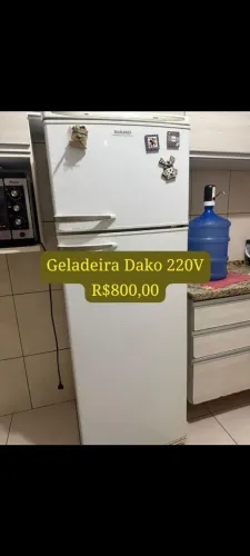 Geladeira DAKO 220V