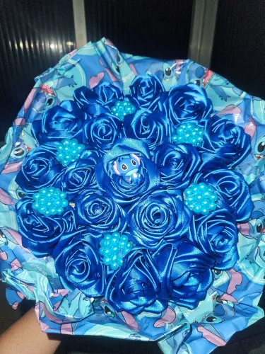 Buquês rosas de cetim