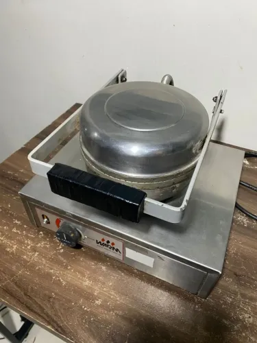 MÁQUINA DE CASQUINHA PROFISSIONAL BIG KONE WARM 127 V