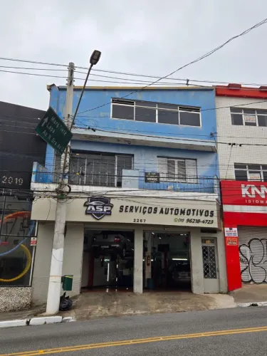 Vende-se imóvel inteiro na Av. Paula Ferreira