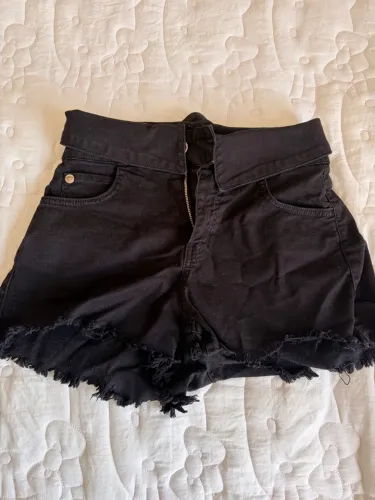 Short preto Colcci
