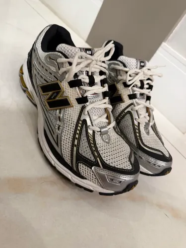 Tênis New Balance 1906