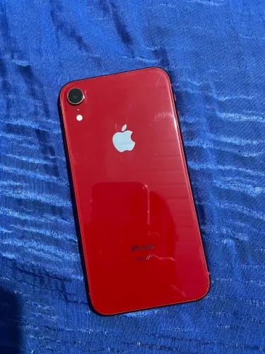 iPhone XR 64GB vermelho