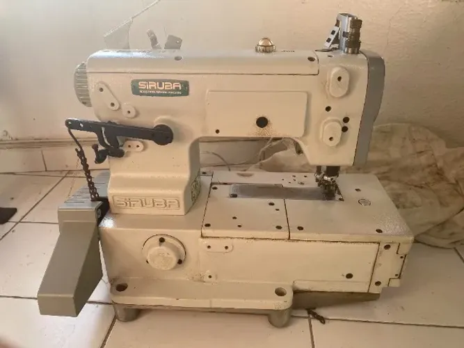 máquina de costura industrial colarete SIRUBA