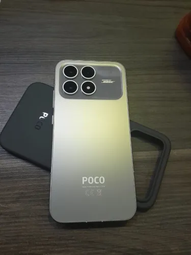 Xiomi POCO F8 PRO 5G / 12GB RAM / 512 GB DE ROM / COR CINZA .